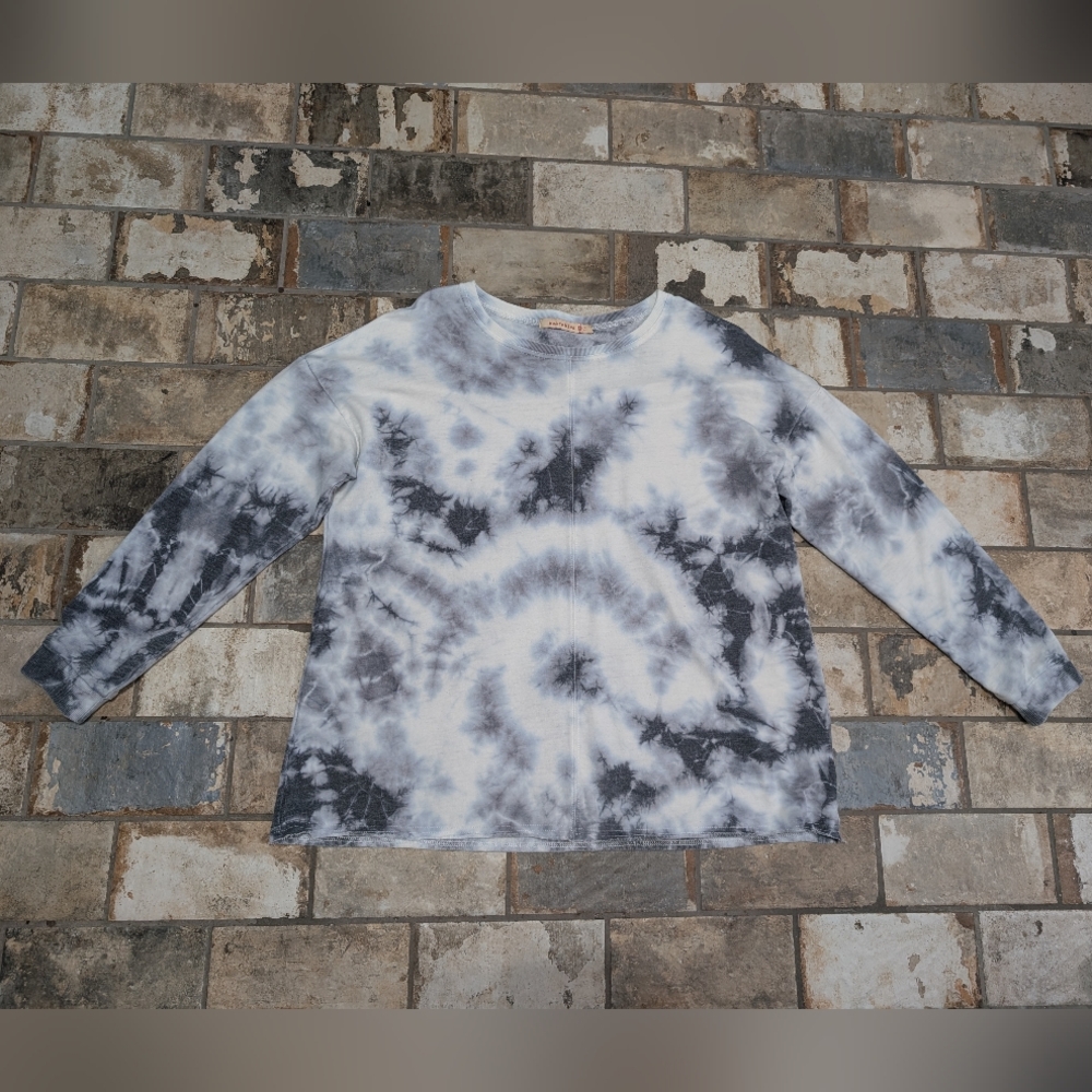 Wearables Women's Large Tie Dye Crewneck Pullover Top